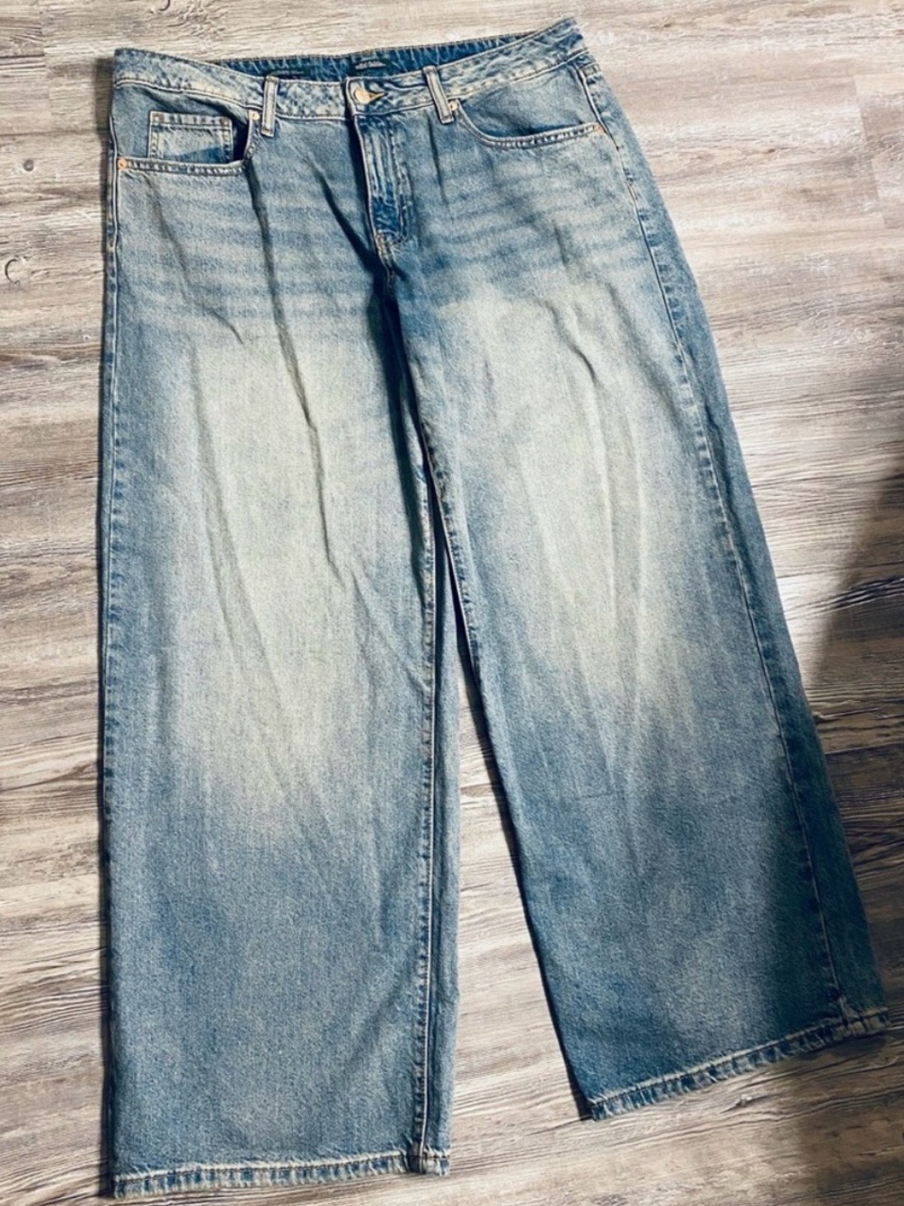 NWOT WILD FABLE Low-Rise Baggy Jean 14